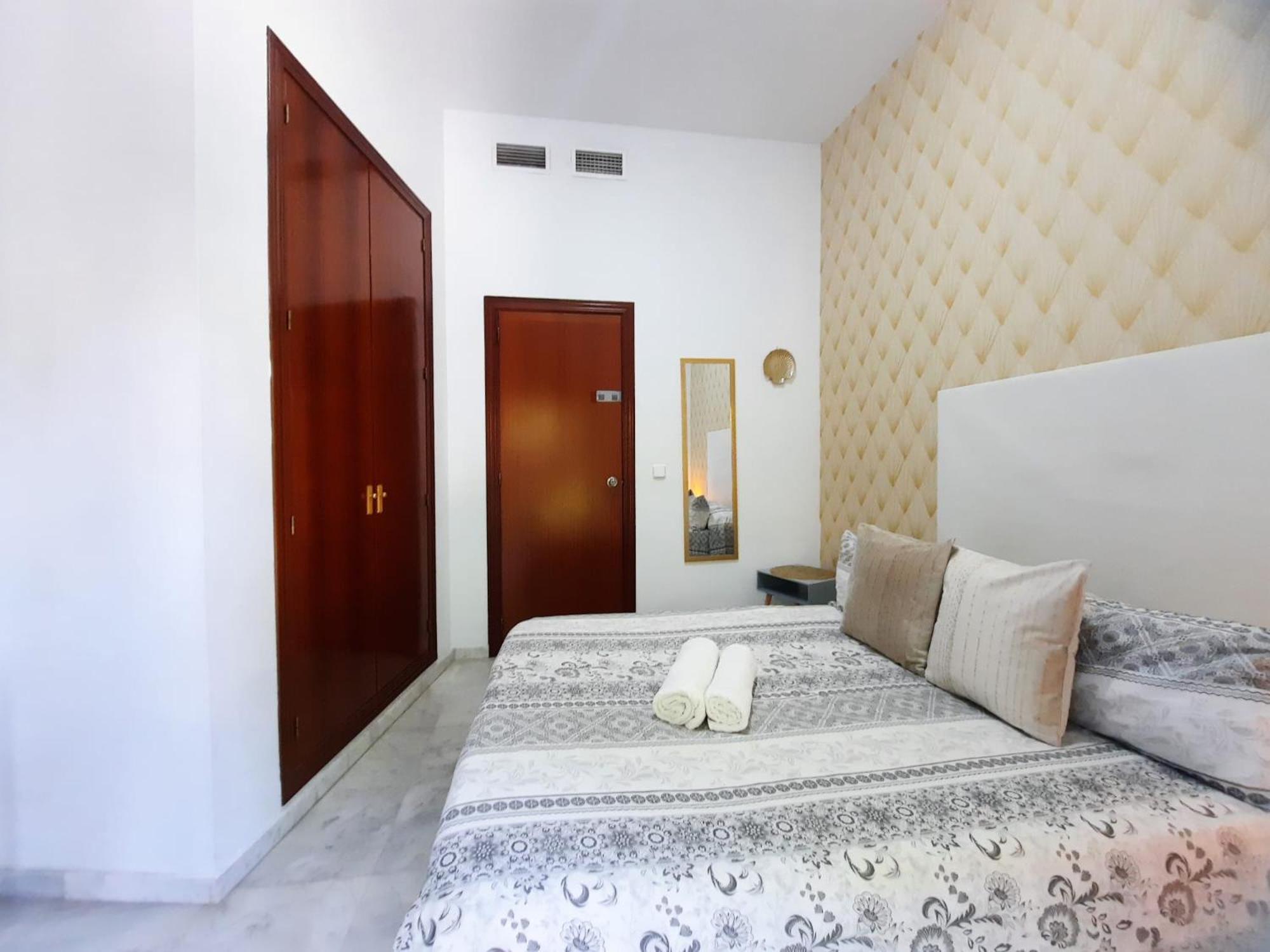Budget And Lovely Rooms Las Setas * Sevilla
