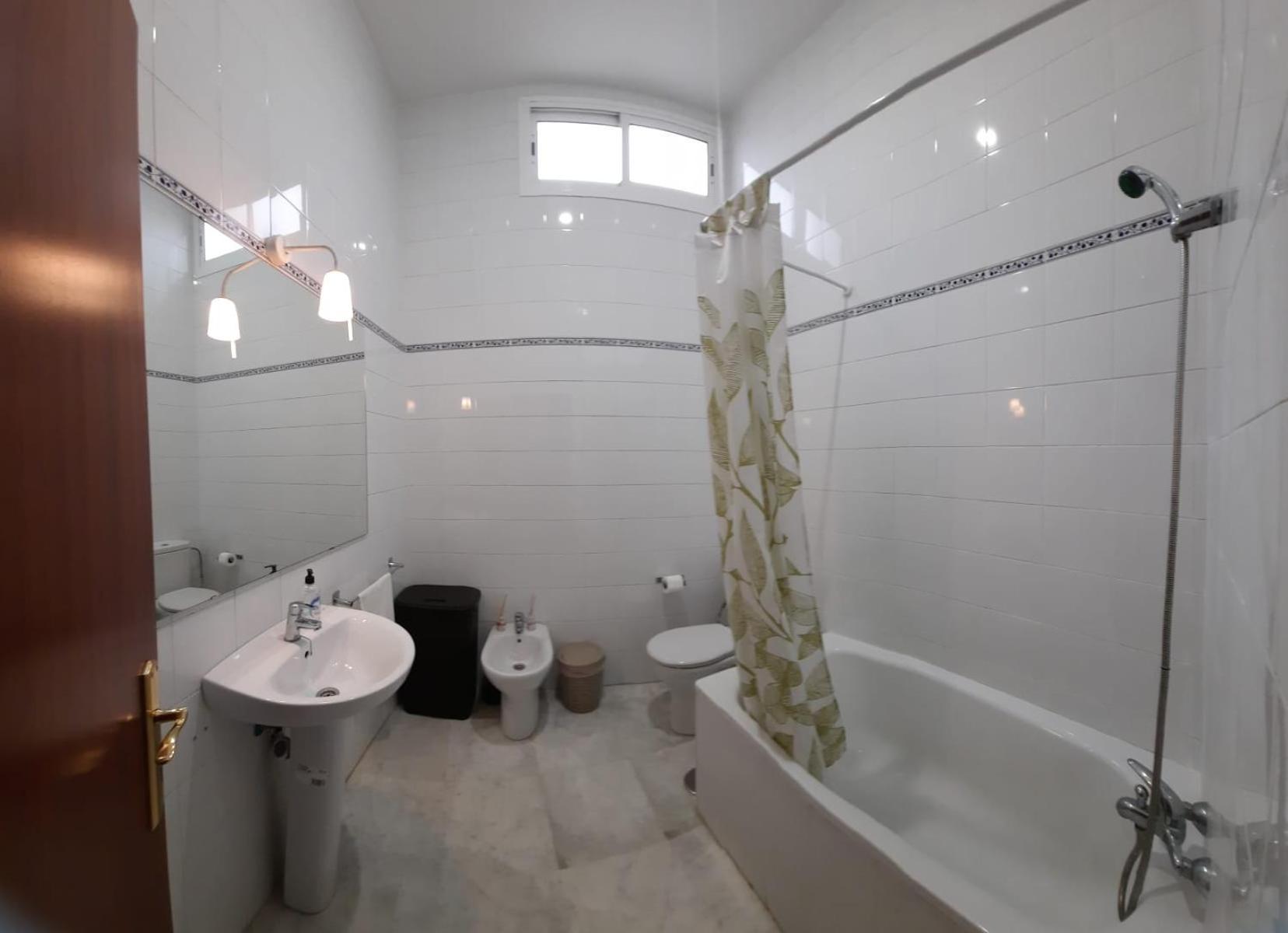 Budget And Lovely Rooms Las Setas Apartment